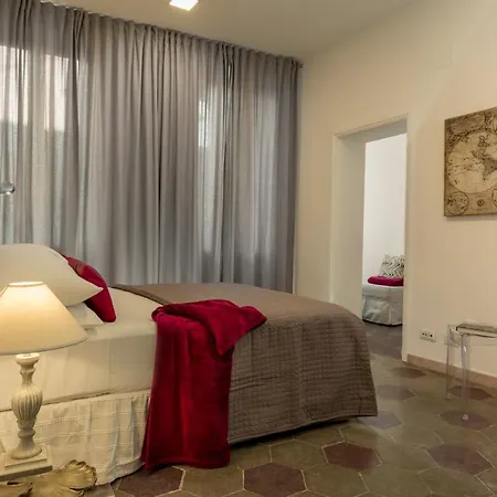 Downtown_blossom With Small Terrace *